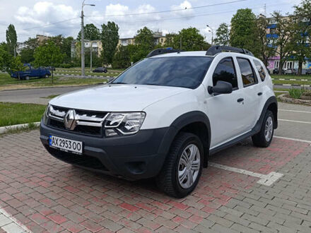 Рено Дастер 2017 в Харькове на Automoto.ua Белый Рено Дастер, объемом двигателя 1.46 л и пробегом 147 тыс. км за 9850 $, фото 1 на Automoto.ua