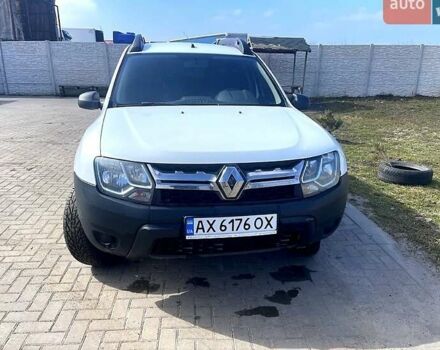 Белый Рено Дастер, объемом двигателя 1.5 л и пробегом 213 тыс. км за 10000 $, фото 1 на Automoto.ua