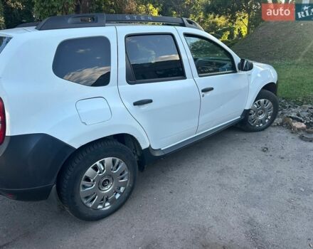 Білий Рено Дастер, об'ємом двигуна 1.5 л та пробігом 210 тис. км за 8600 $, фото 1 на Automoto.ua