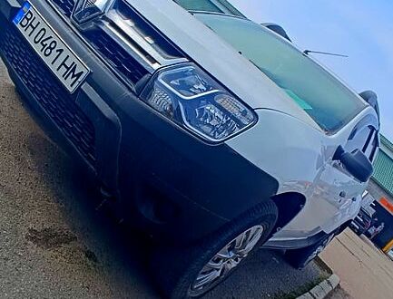 Білий Рено Дастер, об'ємом двигуна 1.6 л та пробігом 52 тис. км за 8000 $, фото 1 на Automoto.ua