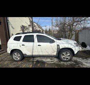 Белый Рено Дастер, объемом двигателя 1.6 л и пробегом 164 тыс. км за 13100 $, фото 1 на Automoto.ua