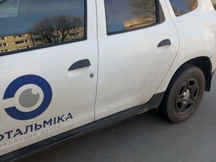 Рено Дастер 2018 у Харкові на Automoto.ua Білий Рено Дастер, об'ємом двигуна 1.5 л та пробігом 217 тис. км за 12000 $, фото 1 на Automoto.ua