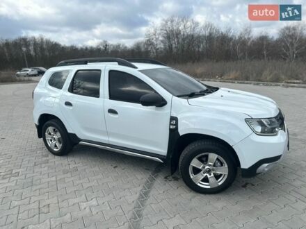 Белый Рено Дастер, объемом двигателя 1.5 л и пробегом 169 тыс. км за 12300 $, фото 1 на Automoto.ua