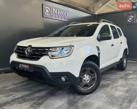 Белый Рено Дастер, объемом двигателя 1.5 л и пробегом 212 тыс. км за 15500 $, фото 1 на Automoto.ua