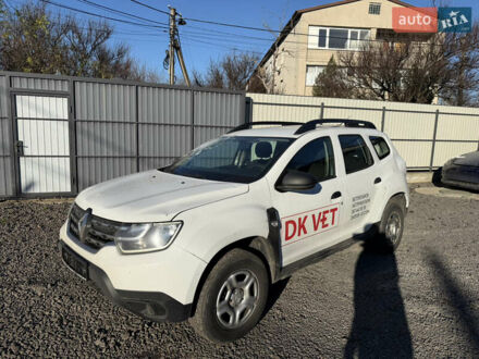 Белый Рено Дастер, объемом двигателя 1.46 л и пробегом 180 тыс. км за 7800 $, фото 1 на Automoto.ua