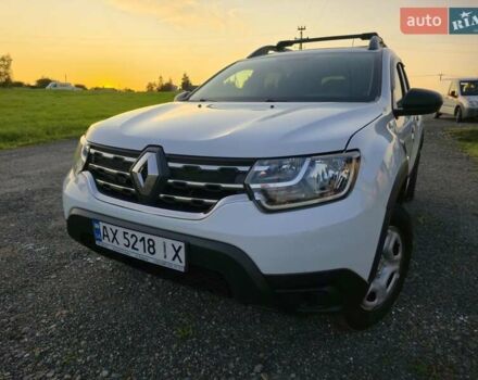 Белый Рено Дастер, объемом двигателя 1.6 л и пробегом 110 тыс. км за 12800 $, фото 1 на Automoto.ua