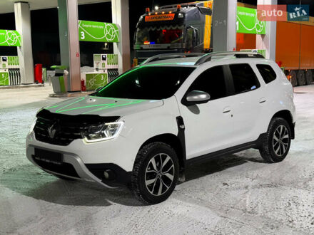 Белый Рено Дастер, объемом двигателя 1.5 л и пробегом 42 тыс. км за 16555 $, фото 1 на Automoto.ua