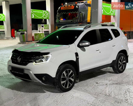 Белый Рено Дастер, объемом двигателя 1.5 л и пробегом 42 тыс. км за 16555 $, фото 1 на Automoto.ua