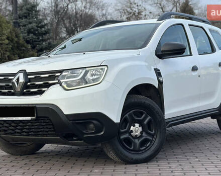 Белый Рено Дастер, объемом двигателя 1.5 л и пробегом 222 тыс. км за 15500 $, фото 1 на Automoto.ua