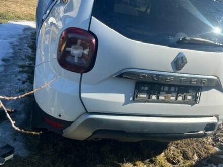 Белый Рено Дастер, объемом двигателя 1.5 л и пробегом 15 тыс. км за 9000 $, фото 1 на Automoto.ua