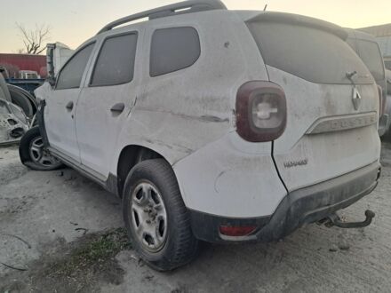 Белый Рено Дастер, объемом двигателя 1.4 л и пробегом 50 тыс. км за 2000 $, фото 1 на Automoto.ua