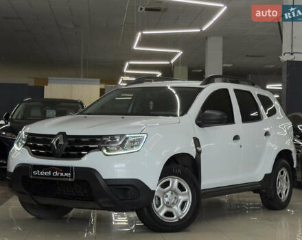 Белый Рено Дастер, объемом двигателя 1.46 л и пробегом 140 тыс. км за 17299 $, фото 1 на Automoto.ua