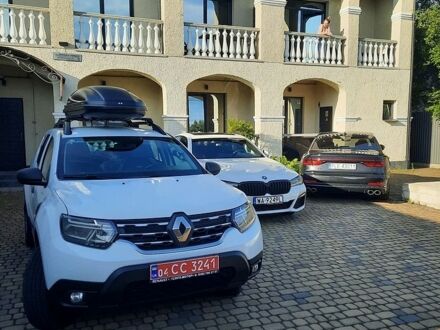 Білий Рено Дастер, об'ємом двигуна 1.6 л та пробігом 7 тис. км за 16000 $, фото 1 на Automoto.ua