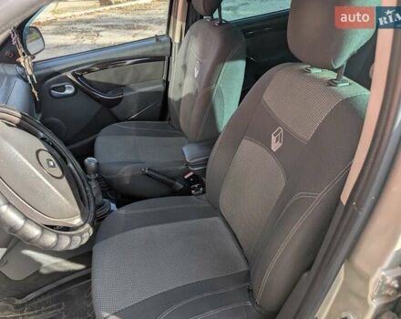 Бежевый Рено Дастер, объемом двигателя 1.6 л и пробегом 120 тыс. км за 8000 $, фото 8 на Automoto.ua