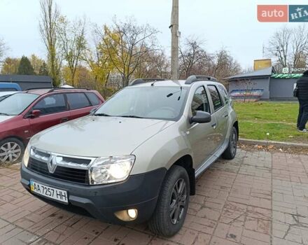 Бежевий Рено Дастер, об'ємом двигуна 1.6 л та пробігом 66 тис. км за 10000 $, фото 5 на Automoto.ua