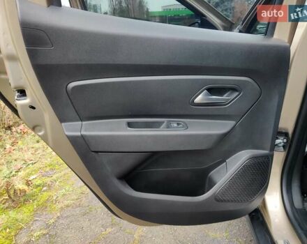 Бежевий Рено Дастер, об'ємом двигуна 1.46 л та пробігом 75 тис. км за 23800 $, фото 17 на Automoto.ua