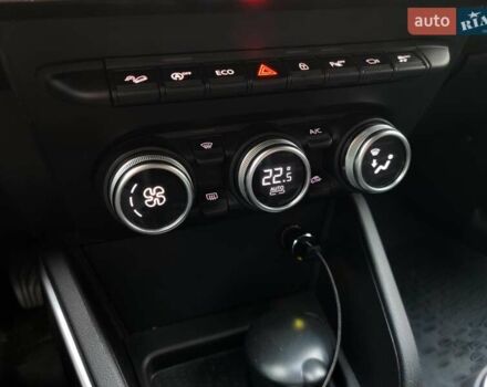 Бежевий Рено Дастер, об'ємом двигуна 1.46 л та пробігом 75 тис. км за 23800 $, фото 28 на Automoto.ua