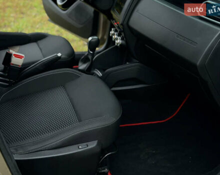 Бежевый Рено Дастер, объемом двигателя 1.5 л и пробегом 191 тыс. км за 12900 $, фото 21 на Automoto.ua