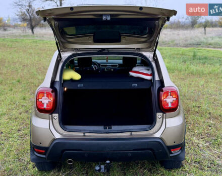 Бежевый Рено Дастер, объемом двигателя 1.46 л и пробегом 188 тыс. км за 15000 $, фото 17 на Automoto.ua