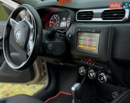 Бежевый Рено Дастер, объемом двигателя 1.46 л и пробегом 188 тыс. км за 15000 $, фото 12 на Automoto.ua