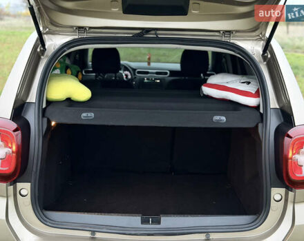 Бежевый Рено Дастер, объемом двигателя 1.46 л и пробегом 188 тыс. км за 15000 $, фото 18 на Automoto.ua