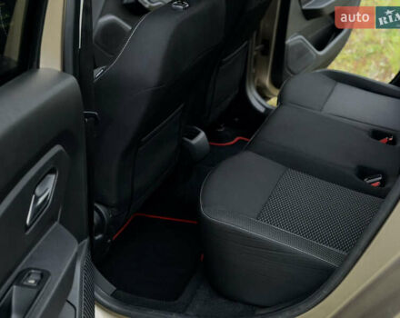 Бежевый Рено Дастер, объемом двигателя 1.46 л и пробегом 188 тыс. км за 15000 $, фото 9 на Automoto.ua