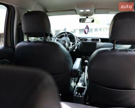 Бежевий Рено Дастер, об'ємом двигуна 1.6 л та пробігом 160 тис. км за 16800 $, фото 3 на Automoto.ua