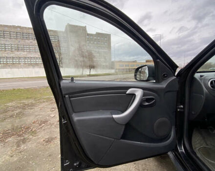 Чорний Рено Дастер, об'ємом двигуна 1.6 л та пробігом 283 тис. км за 6800 $, фото 8 на Automoto.ua