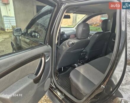 Черный Рено Дастер, объемом двигателя 1.6 л и пробегом 94 тыс. км за 8900 $, фото 5 на Automoto.ua