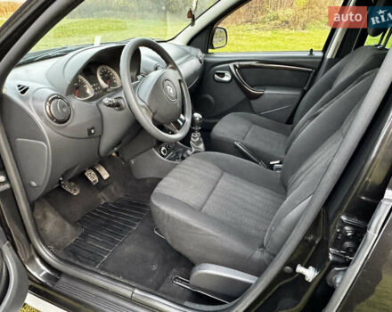 Чорний Рено Дастер, об'ємом двигуна 1.6 л та пробігом 166 тис. км за 9700 $, фото 20 на Automoto.ua