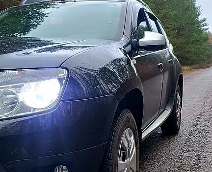 Чорний Рено Дастер, об'ємом двигуна 2 л та пробігом 169 тис. км за 8800 $, фото 1 на Automoto.ua