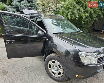 Чорний Рено Дастер, об'ємом двигуна 2 л та пробігом 150 тис. км за 9300 $, фото 44 на Automoto.ua