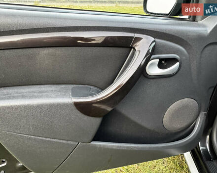 Чорний Рено Дастер, об'ємом двигуна 1.6 л та пробігом 166 тис. км за 9700 $, фото 19 на Automoto.ua