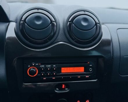 Чорний Рено Дастер, об'ємом двигуна 1.5 л та пробігом 73 тис. км за 12300 $, фото 7 на Automoto.ua