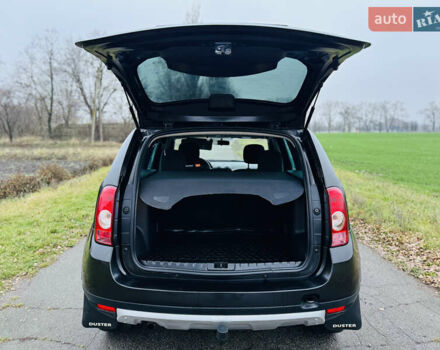 Черный Рено Дастер, объемом двигателя 1.5 л и пробегом 73 тыс. км за 12300 $, фото 12 на Automoto.ua