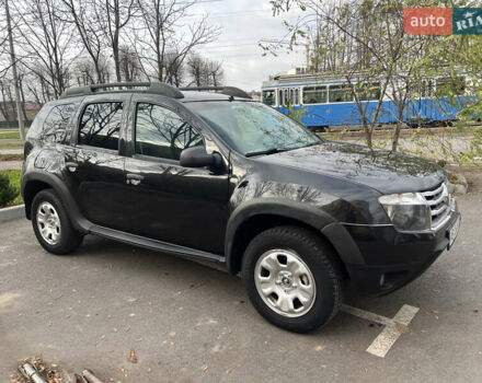 Черный Рено Дастер, объемом двигателя 1.46 л и пробегом 198 тыс. км за 7999 $, фото 3 на Automoto.ua