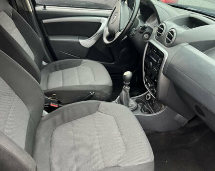 Черный Рено Дастер, объемом двигателя 1.46 л и пробегом 198 тыс. км за 7999 $, фото 11 на Automoto.ua