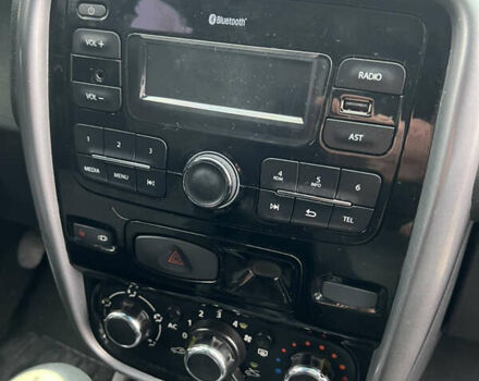 Черный Рено Дастер, объемом двигателя 1.46 л и пробегом 198 тыс. км за 7999 $, фото 16 на Automoto.ua