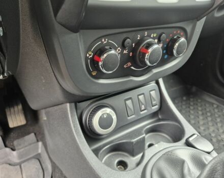 Чорний Рено Дастер, об'ємом двигуна 1.6 л та пробігом 71 тис. км за 11750 $, фото 12 на Automoto.ua