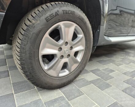 Чорний Рено Дастер, об'ємом двигуна 1.6 л та пробігом 71 тис. км за 11750 $, фото 23 на Automoto.ua