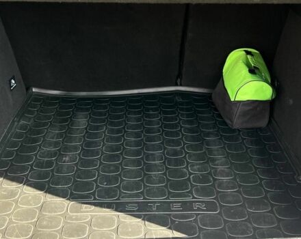 Черный Рено Дастер, объемом двигателя 1.5 л и пробегом 89 тыс. км за 15999 $, фото 21 на Automoto.ua