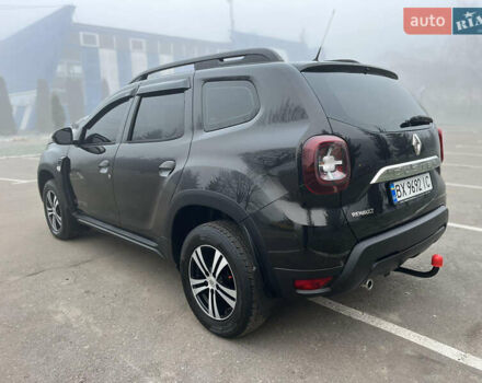 Черный Рено Дастер, объемом двигателя 1.5 л и пробегом 77 тыс. км за 15400 $, фото 23 на Automoto.ua