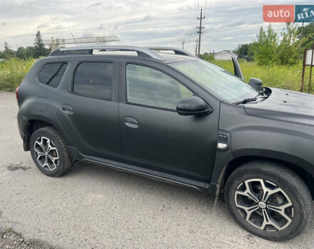 Черный Рено Дастер, объемом двигателя 1.46 л и пробегом 350 тыс. км за 12800 $, фото 7 на Automoto.ua