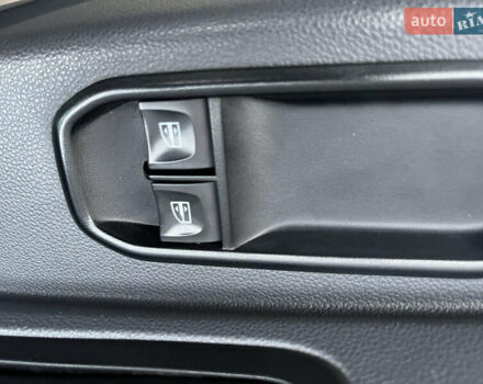 Черный Рено Дастер, объемом двигателя 1.5 л и пробегом 77 тыс. км за 15400 $, фото 21 на Automoto.ua