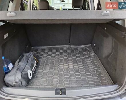 Черный Рено Дастер, объемом двигателя 1.6 л и пробегом 50 тыс. км за 15400 $, фото 17 на Automoto.ua