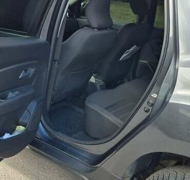 Чорний Рено Дастер, об'ємом двигуна 1.5 л та пробігом 151 тис. км за 17500 $, фото 12 на Automoto.ua