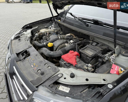 Чорний Рено Дастер, об'ємом двигуна 1.5 л та пробігом 45 тис. км за 18900 $, фото 29 на Automoto.ua