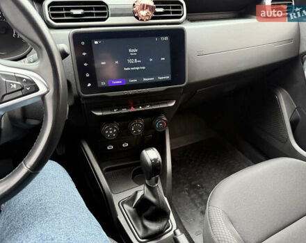 Чорний Рено Дастер, об'ємом двигуна 1.5 л та пробігом 45 тис. км за 18900 $, фото 24 на Automoto.ua