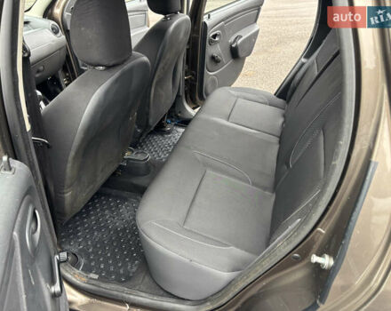 Коричневий Рено Дастер, об'ємом двигуна 1.6 л та пробігом 180 тис. км за 9999 $, фото 7 на Automoto.ua