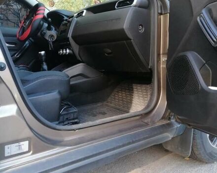 Коричневый Рено Дастер, объемом двигателя 1.6 л и пробегом 9 тыс. км за 18000 $, фото 12 на Automoto.ua